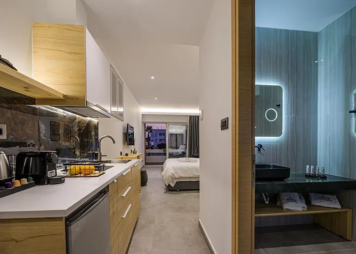 Ela Apartments